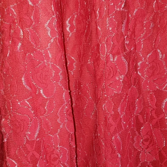 Woman's skirt - Picture 2 of 4